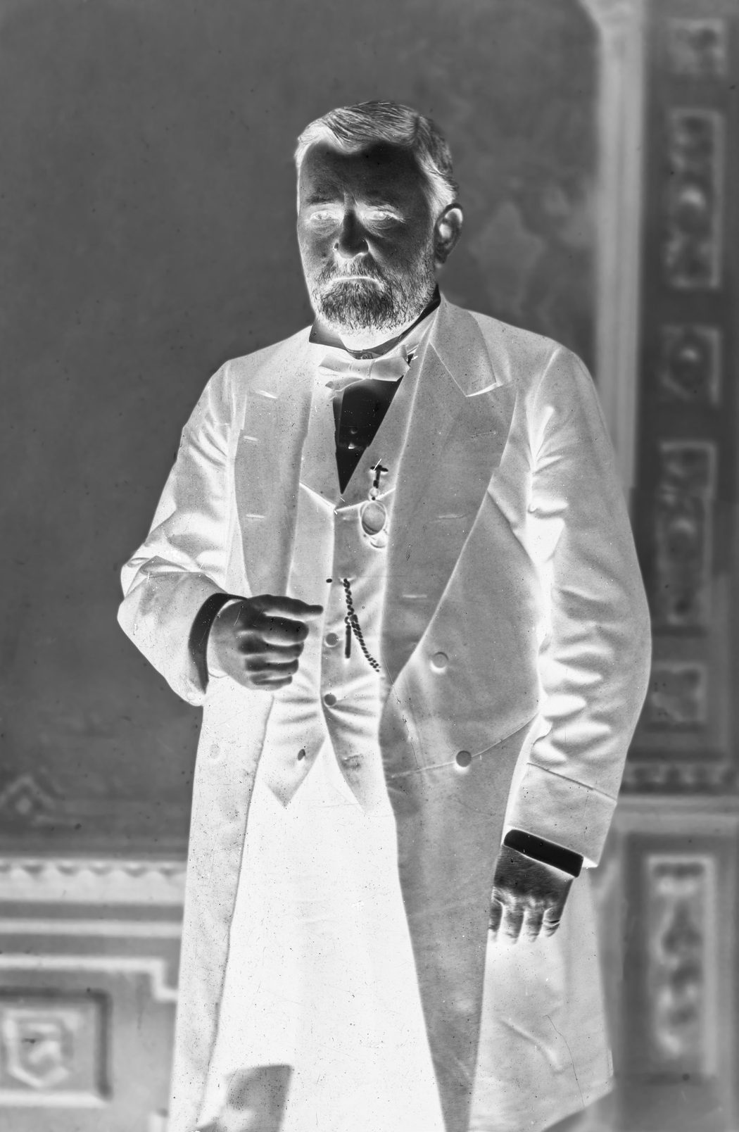 President Ulysses S. Grant wearing a gold ring on his left pinky finger. Library of Congress.
